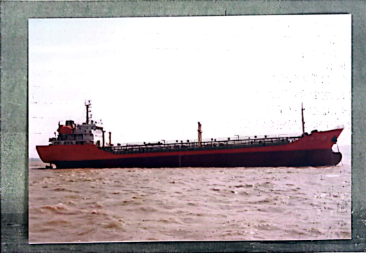 2005年-4300吨 油船