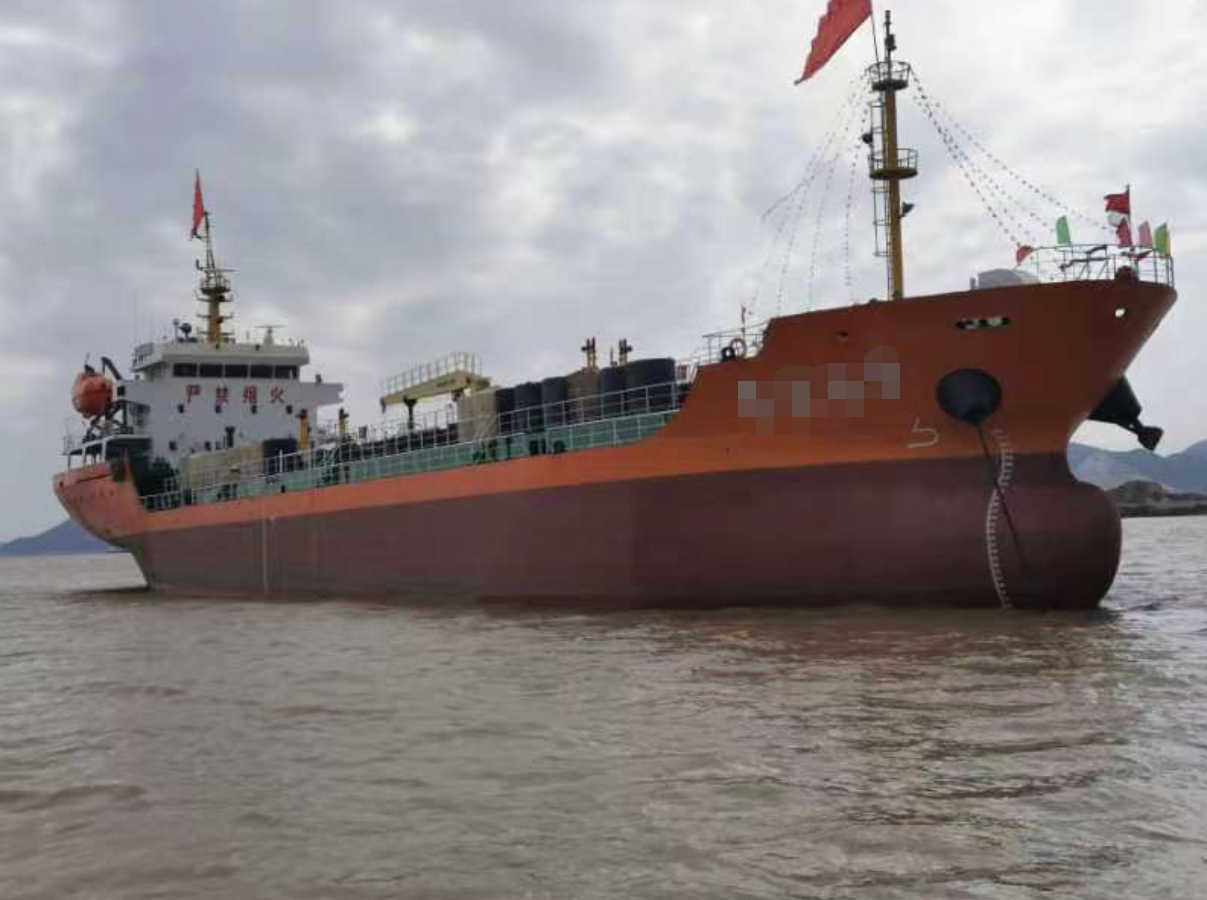 2019年-4800吨-油船