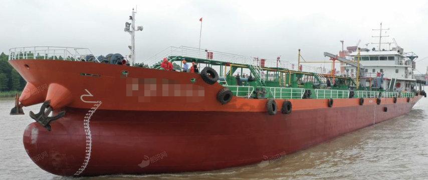 2021-3900吨 CCS油船(带加温锅炉 吊机）