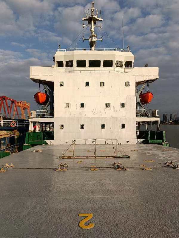 2010年-5600吨-散货船