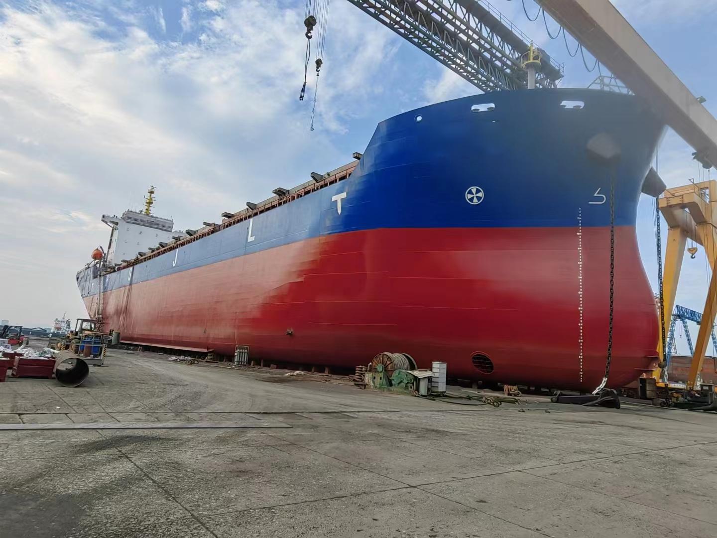 2023年-25000吨-散货船