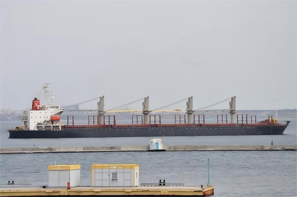 1997年-28564吨-散货船-带吊机