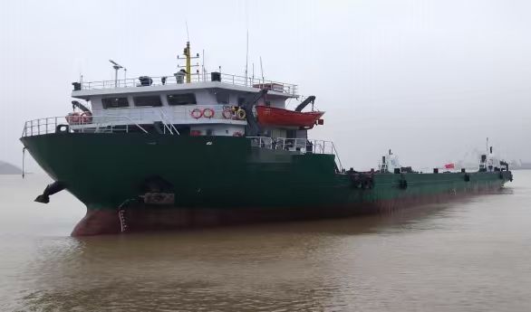 2010-2600吨-甲板船